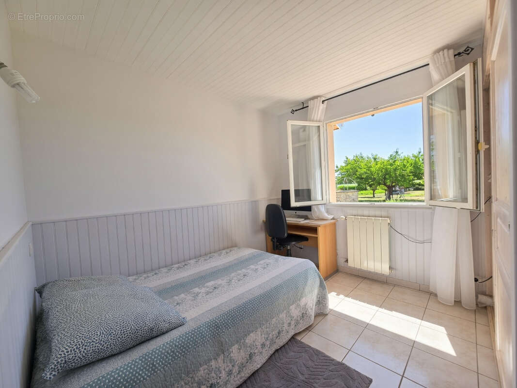 Vaste plain pied familial  avec grand jardin - photo 20