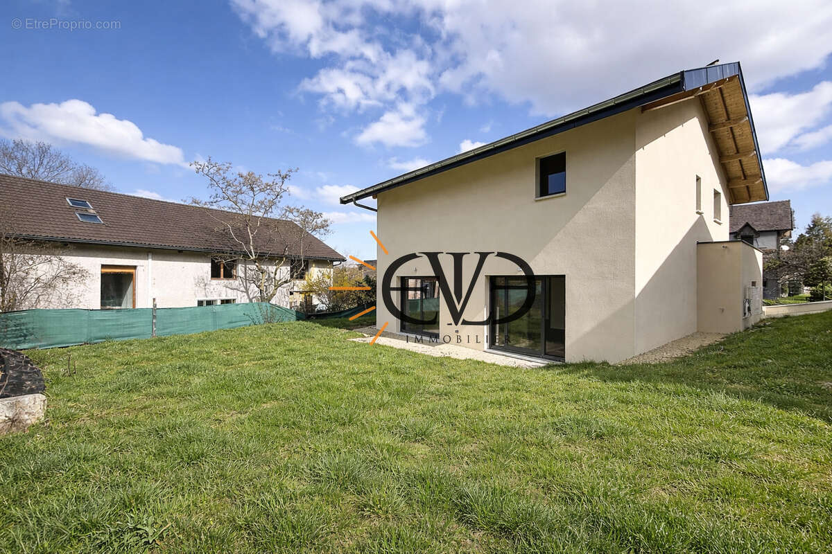 Maison à SAINT-CERGUES