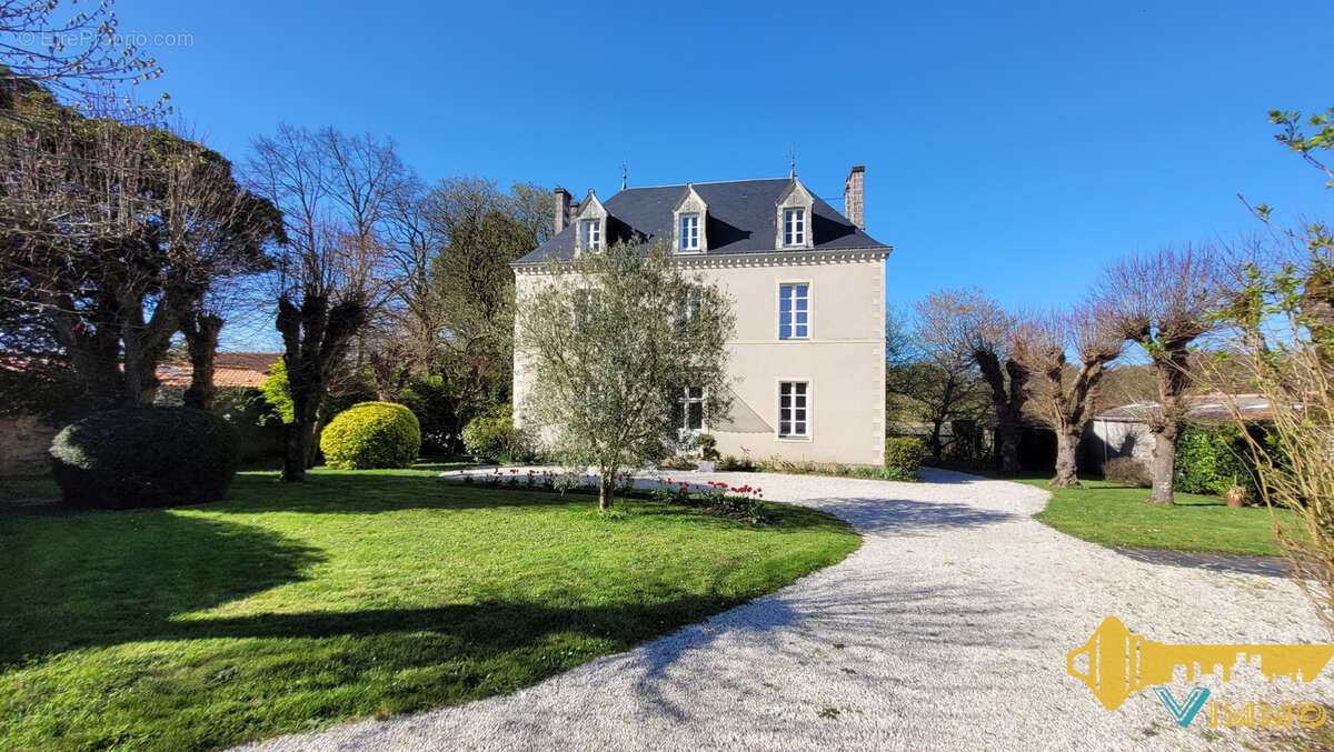 Maison à HAUTE-GOULAINE