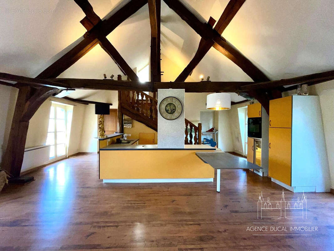 Appartement 76 m² à Nevers  - photo 3