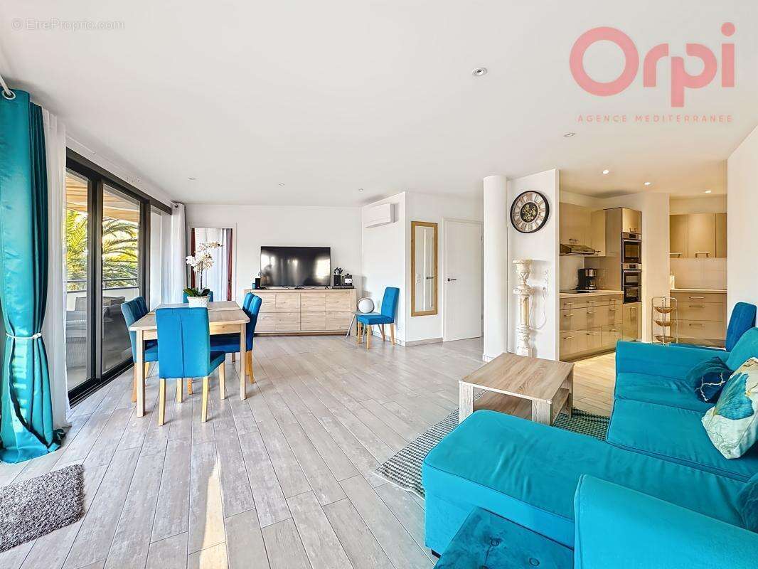 Port Fréjus II, magnifique 3 pièces avec garage à vendre dans résidence de standing - photo 2