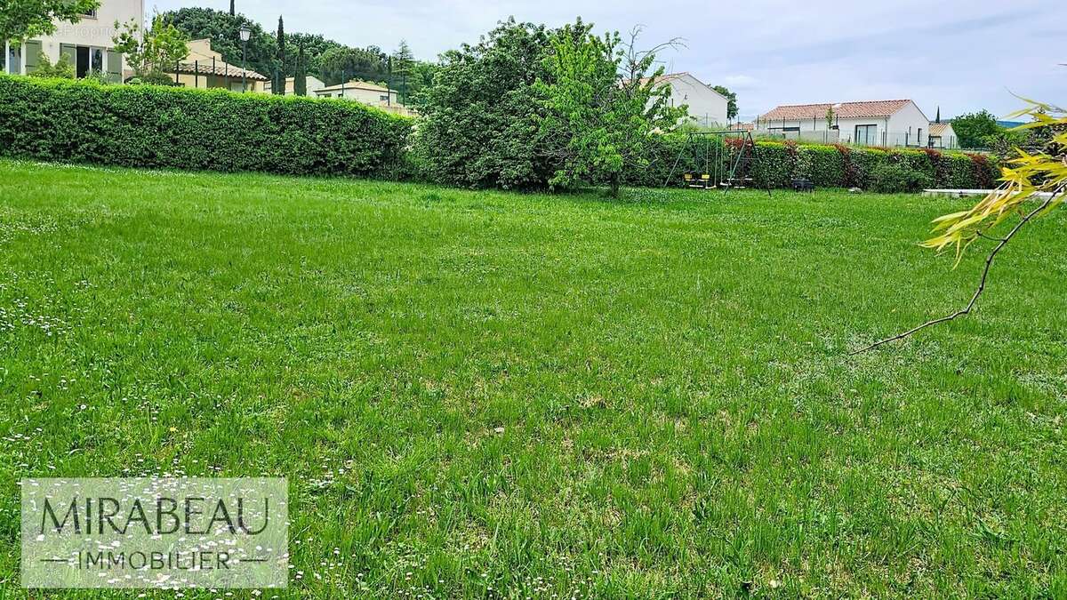 Terrain 728 m² à Mirabeau  - photo 3