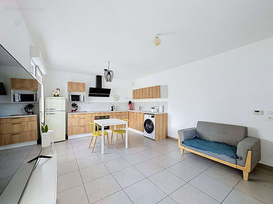 A VENDRE Appartement  2 pièces Caluire Et Cuire 2 pièce(s) 44.86 m2 dernier étage - photo 3