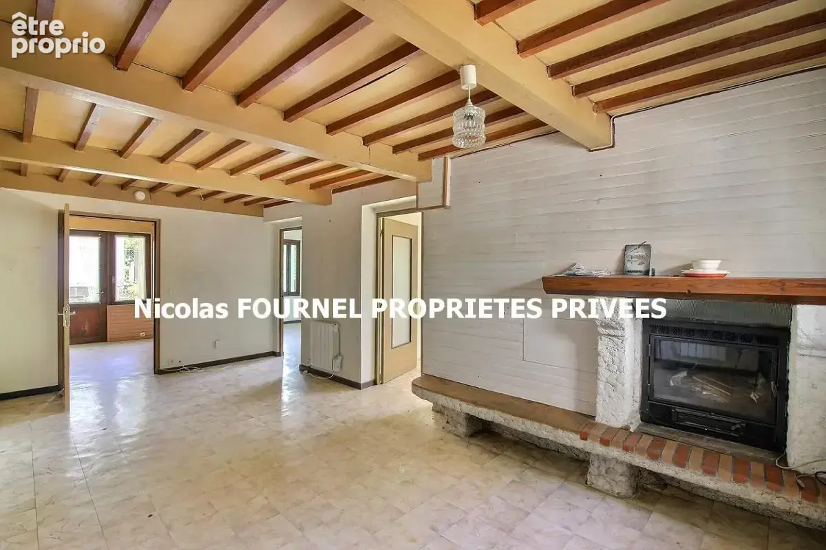 Maison Le Chambon Feugerolles 11 pièce(s) 231.86 m2 - photo 12