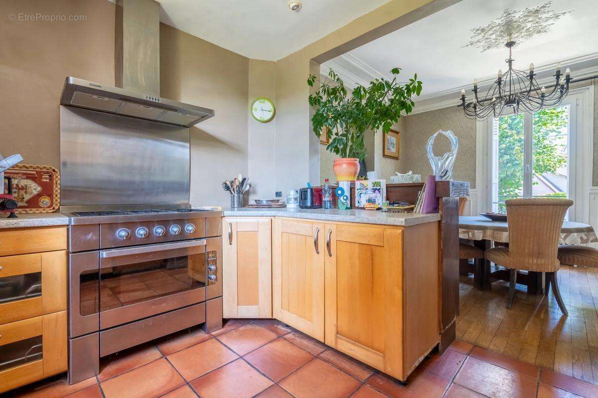 Maison à NEUILLY-PLAISANCE