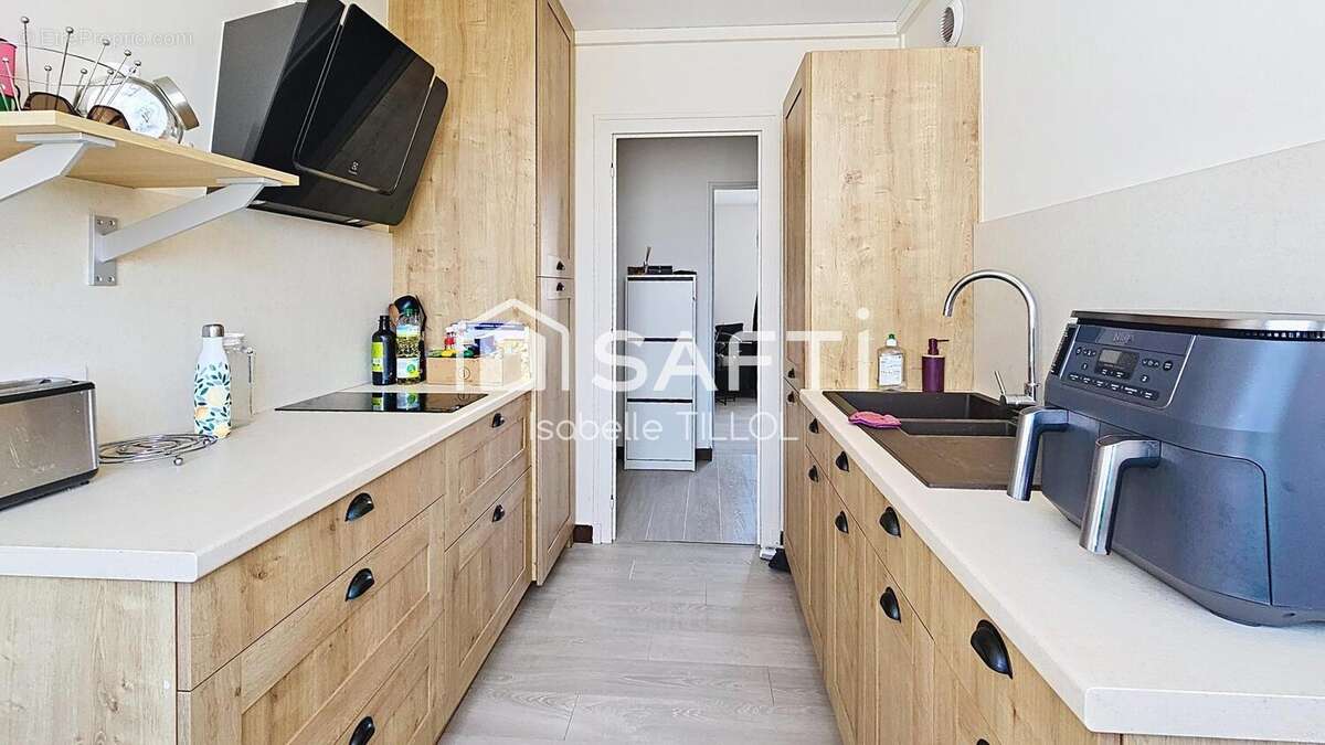 Appartement 57 m² à Lucon  - photo 2