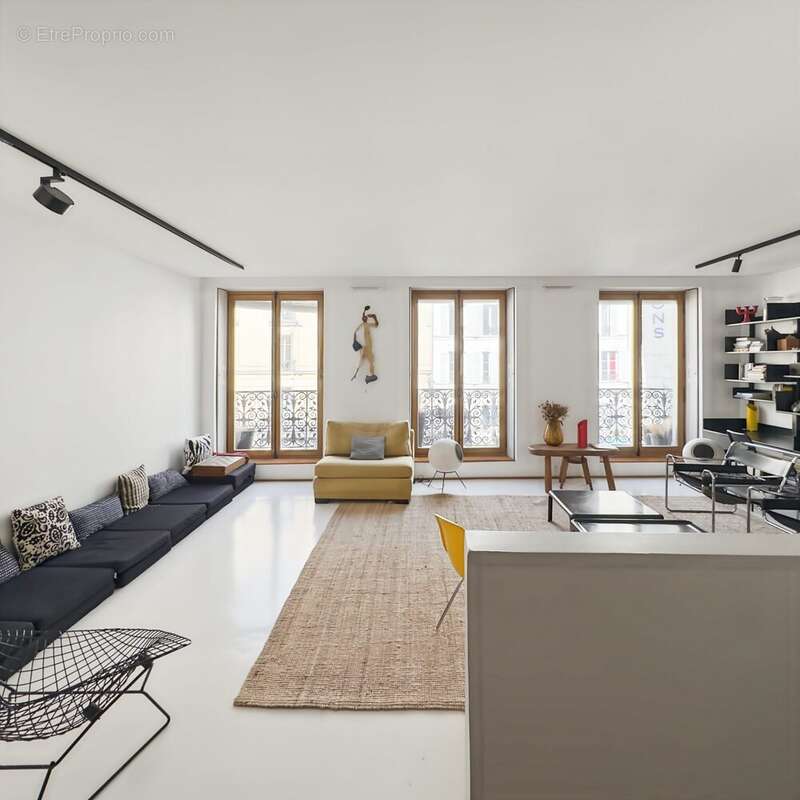Appartement à PARIS-10E