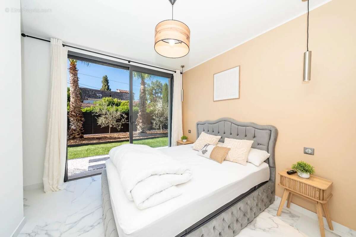 Maison à MOUGINS