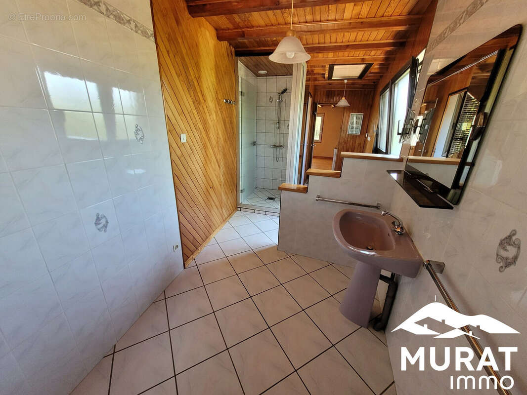 Maison 118 m² à Seychalles  - photo 9