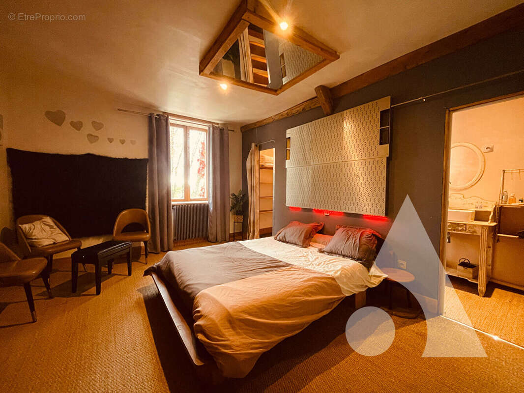 Maison à ROCHEFORT-SUR-NENON