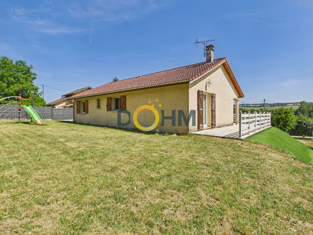 Maison 98 m² à Cessieu  - photo 10