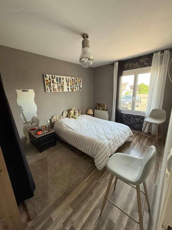 Maison 95 m² à Saint-Sulpice-Des-Landes  - photo 4
