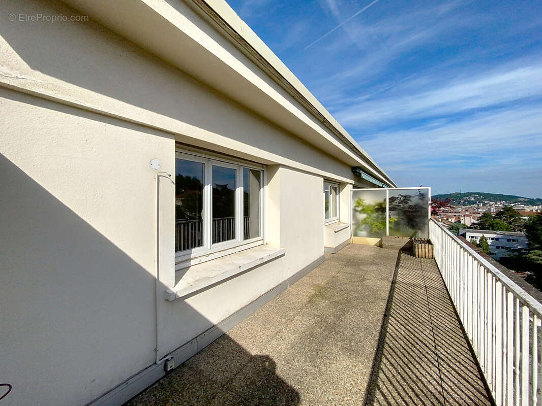 Appartement à SAINT-ETIENNE