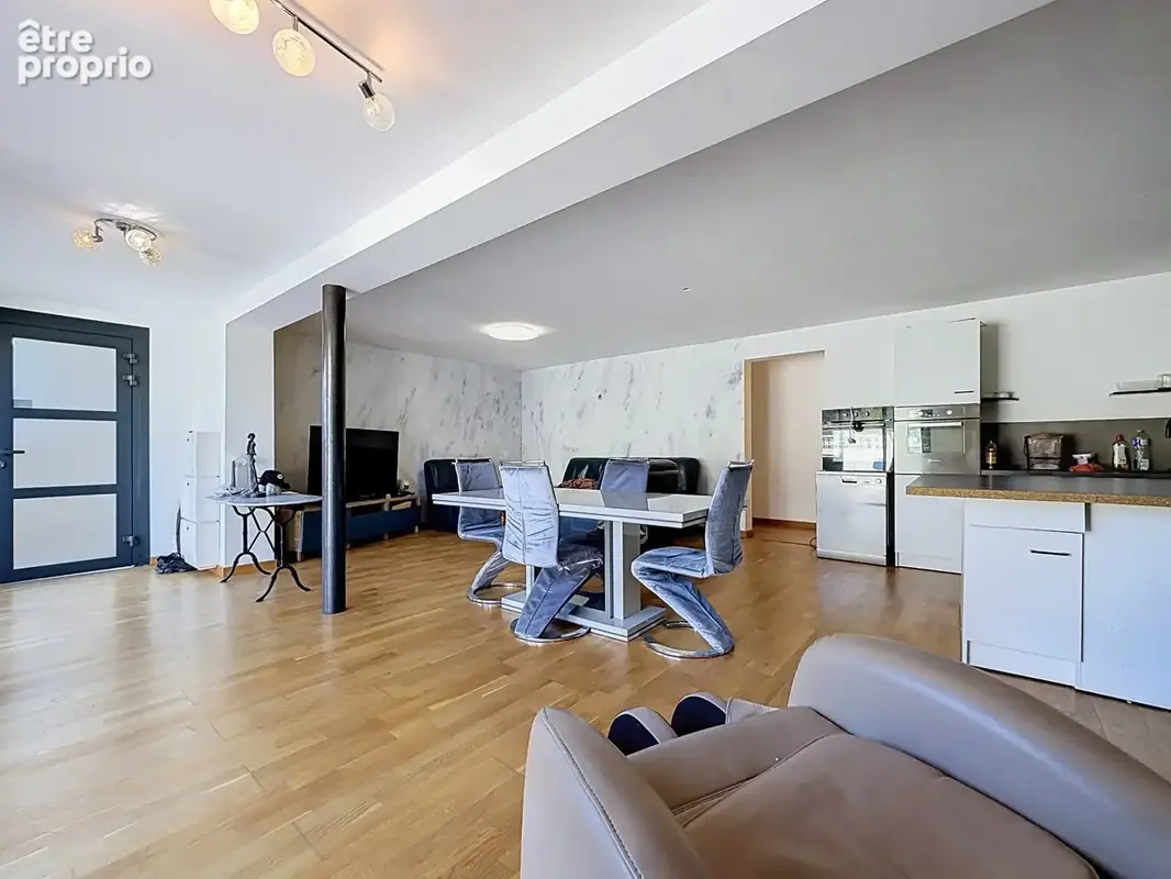 JUVIGNAC (34) - LA PLAINE : Maison à vendre 9 pièces 212 m2 divisée en deux appartements - terrain de 423 m2 - Garage - Terrasse - photo 16
