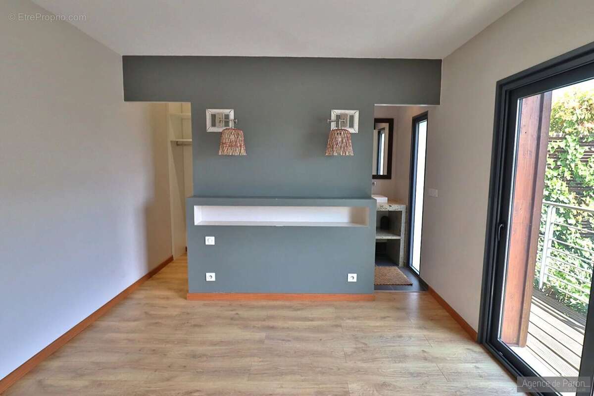 Maison à VERRIERES-LE-BUISSON