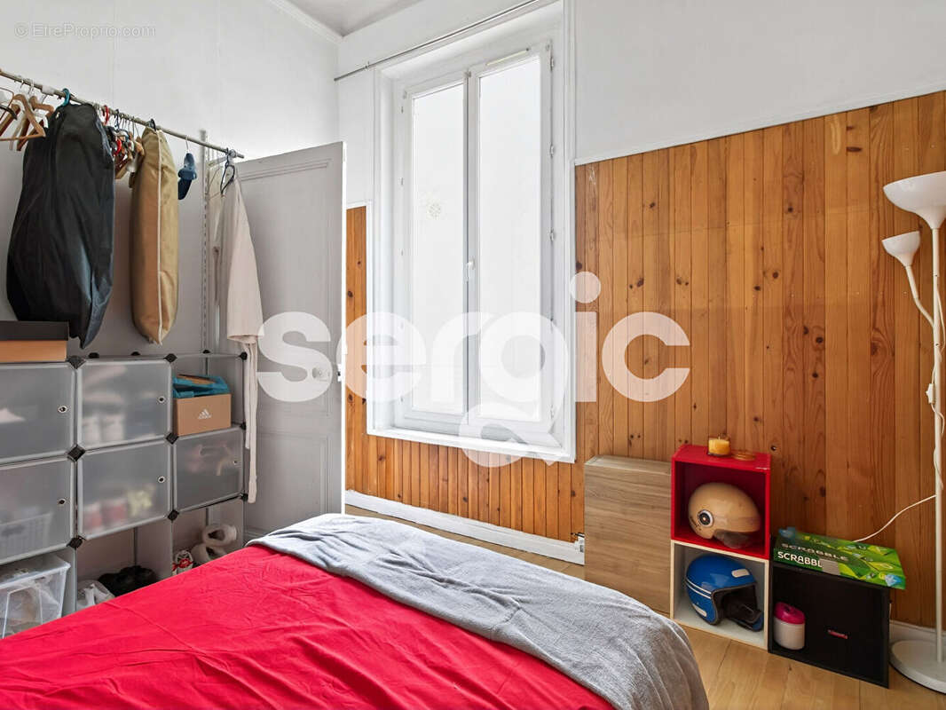 Appartement à PARIS-10E