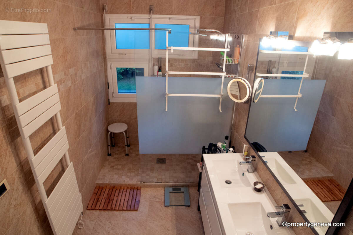 Appartement à FERNEY-VOLTAIRE