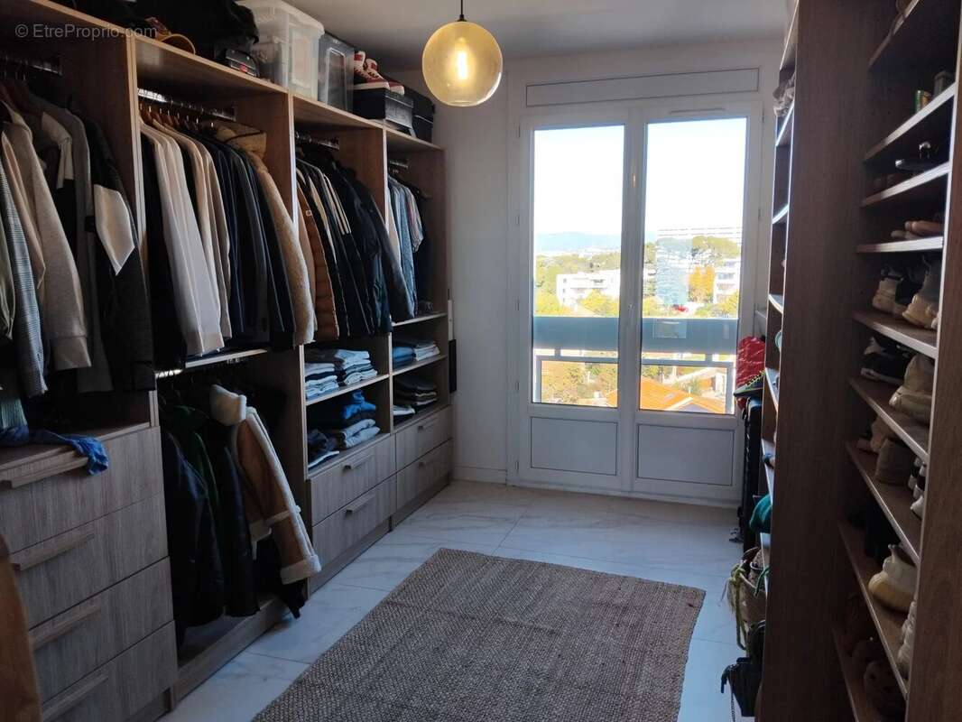 Appartement à MARSEILLE-9E