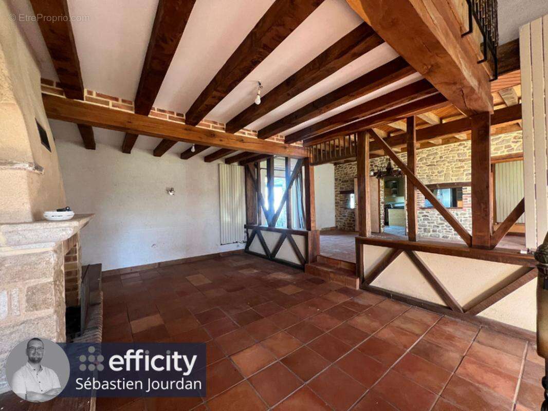 Maison à LOUVIGNE-DE-BAIS