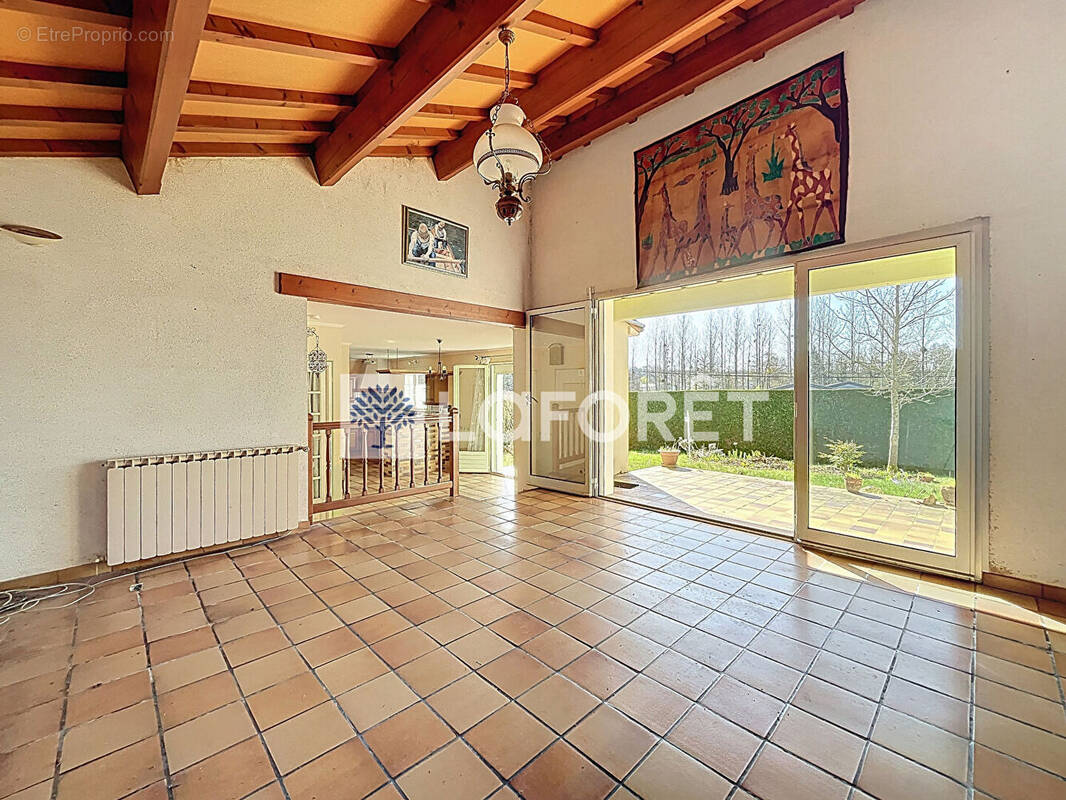 Maison à SECONDIGNY