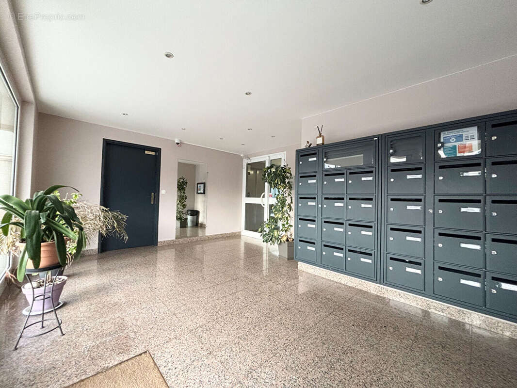 Appartement à CORBEIL-ESSONNES