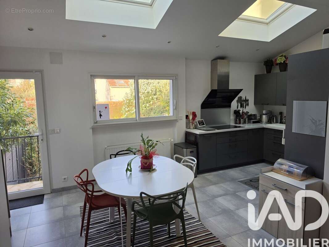 Photo 4 - Maison à RUEIL-MALMAISON