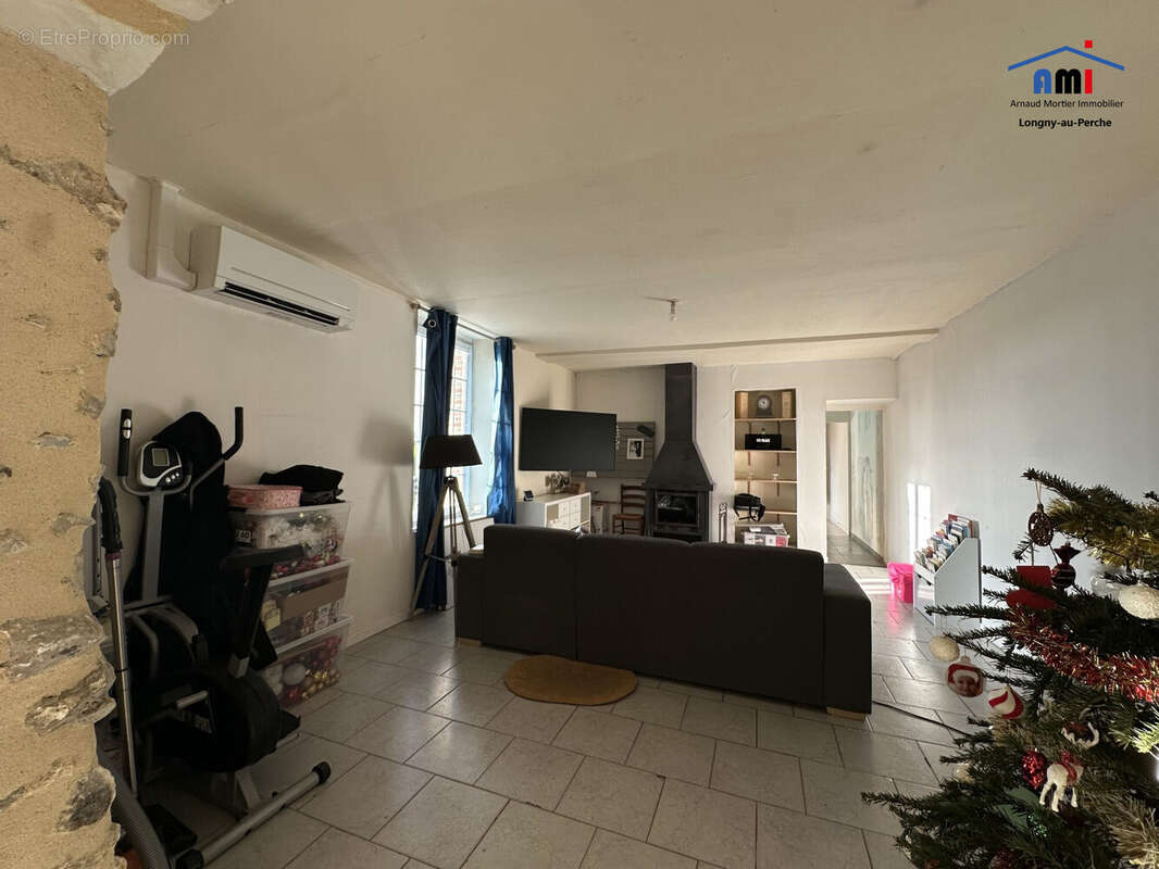 Maison à LONGNY-AU-PERCHE