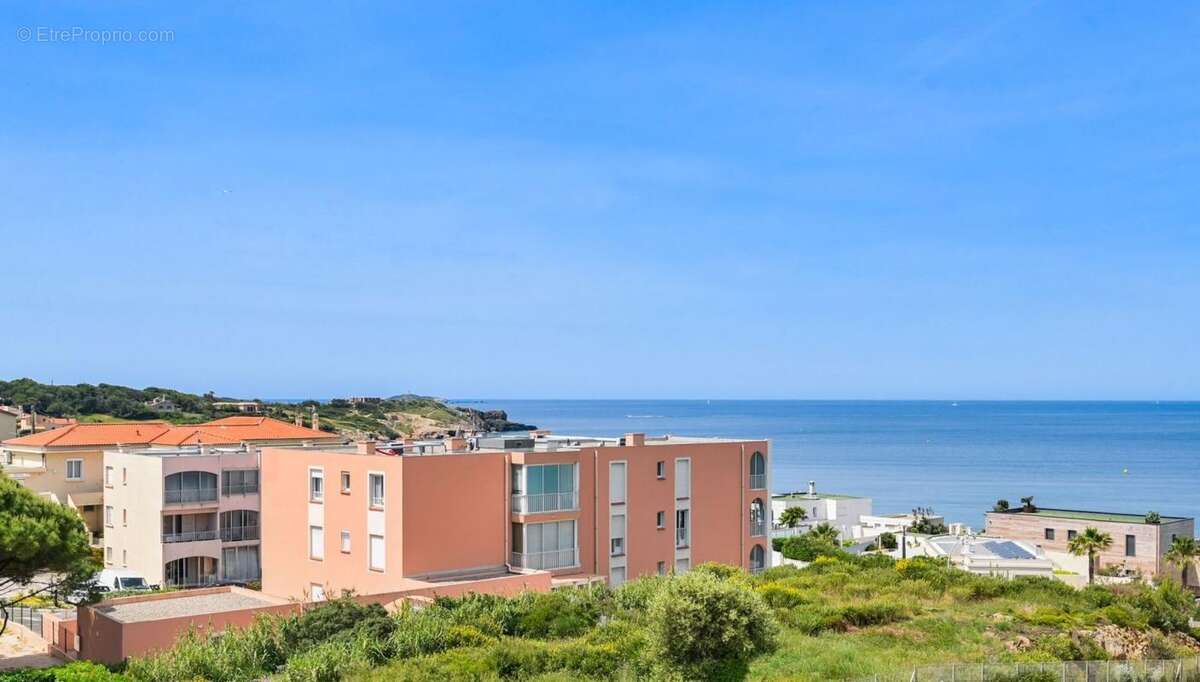 Appartement à SIX-FOURS-LES-PLAGES