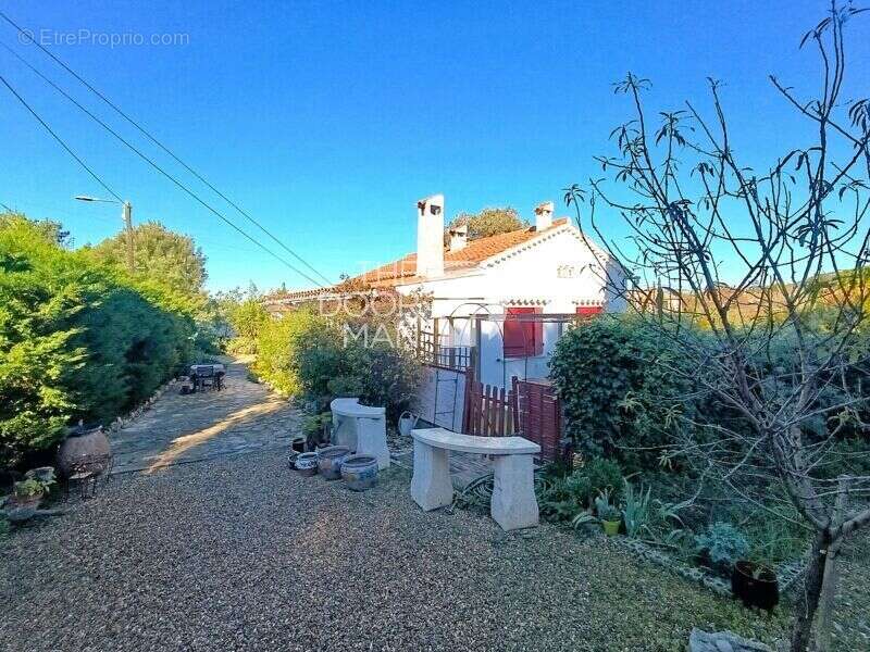 Maison à SIX-FOURS-LES-PLAGES