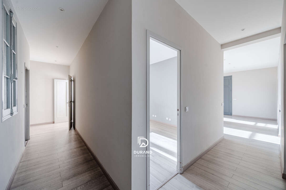 Appartement à MARSEILLE-6E