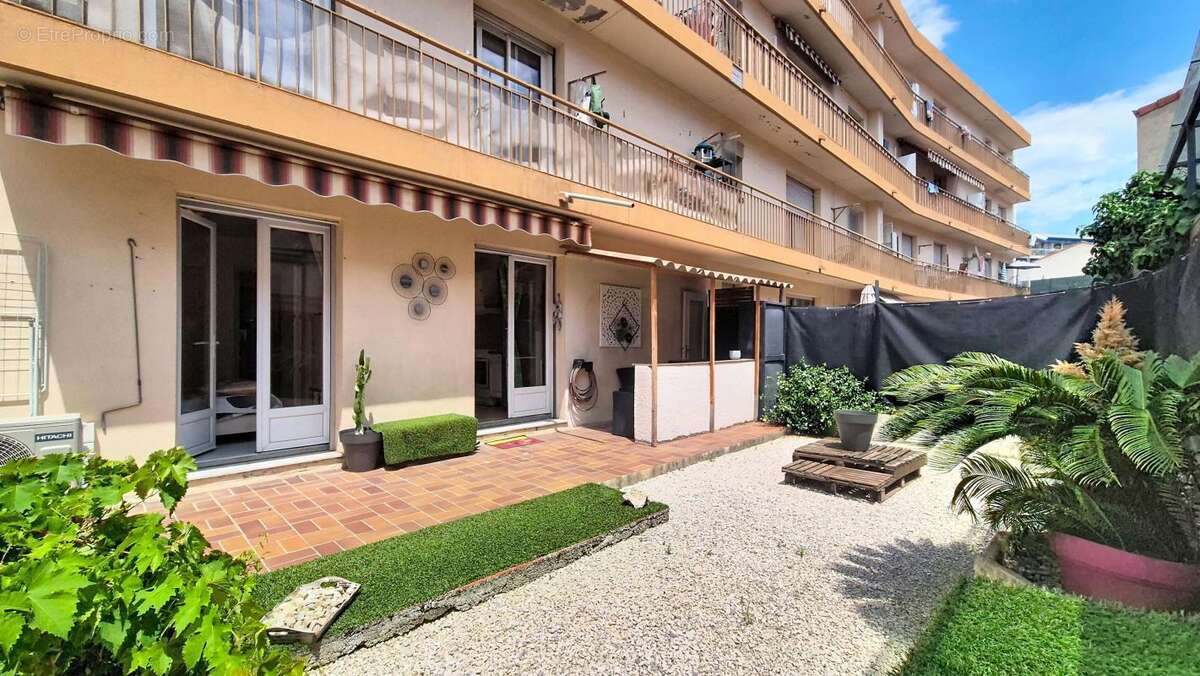 Appartement à LE CANNET