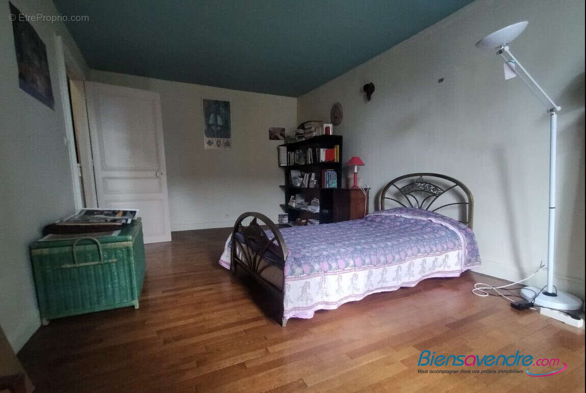 Maison à SAINT-JULIEN-L&#039;ARS