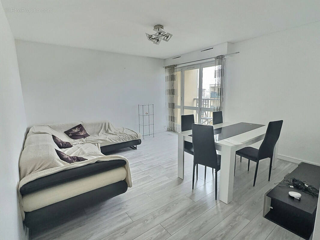 Appartement à IVRY-SUR-SEINE