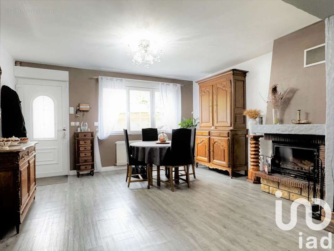 Photo 7 - Maison à LE MESNIL-ESNARD