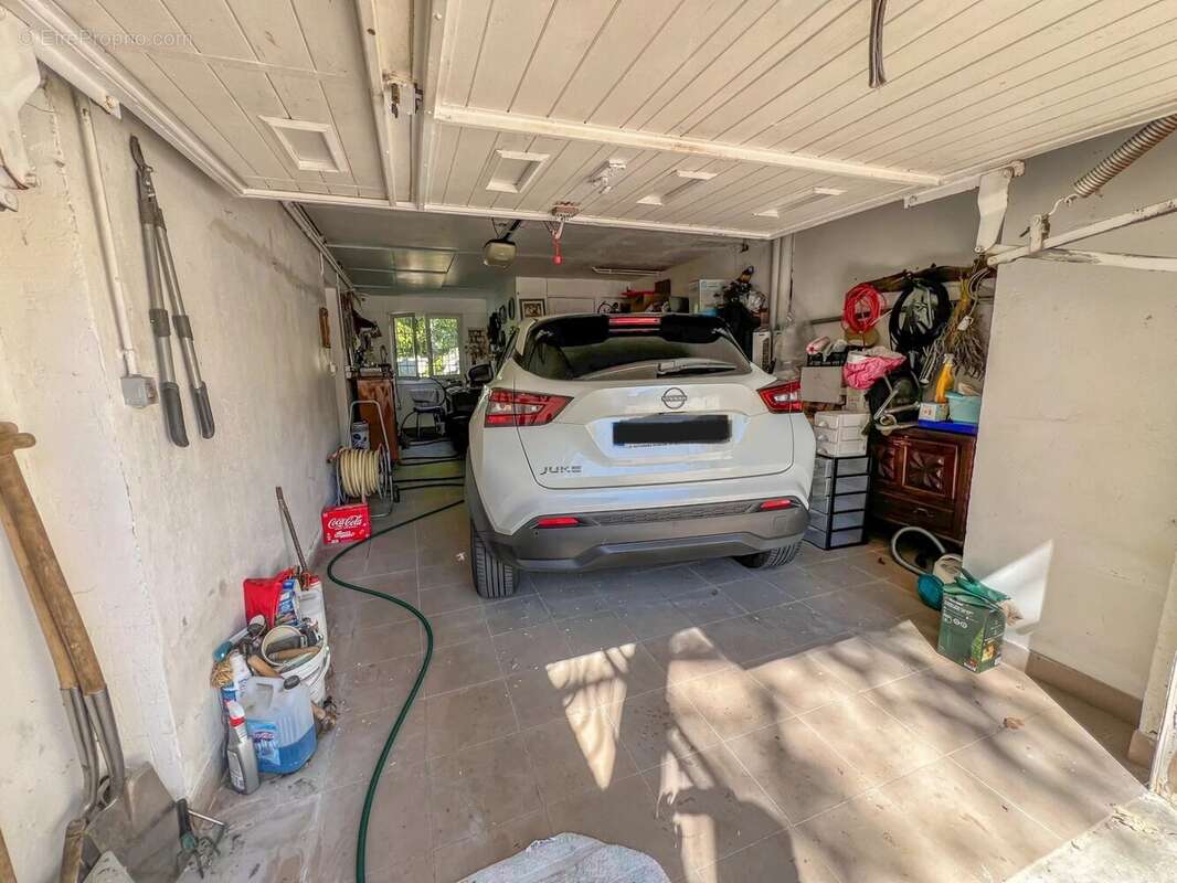 Maison à LE MESNIL-SAINT-DENIS