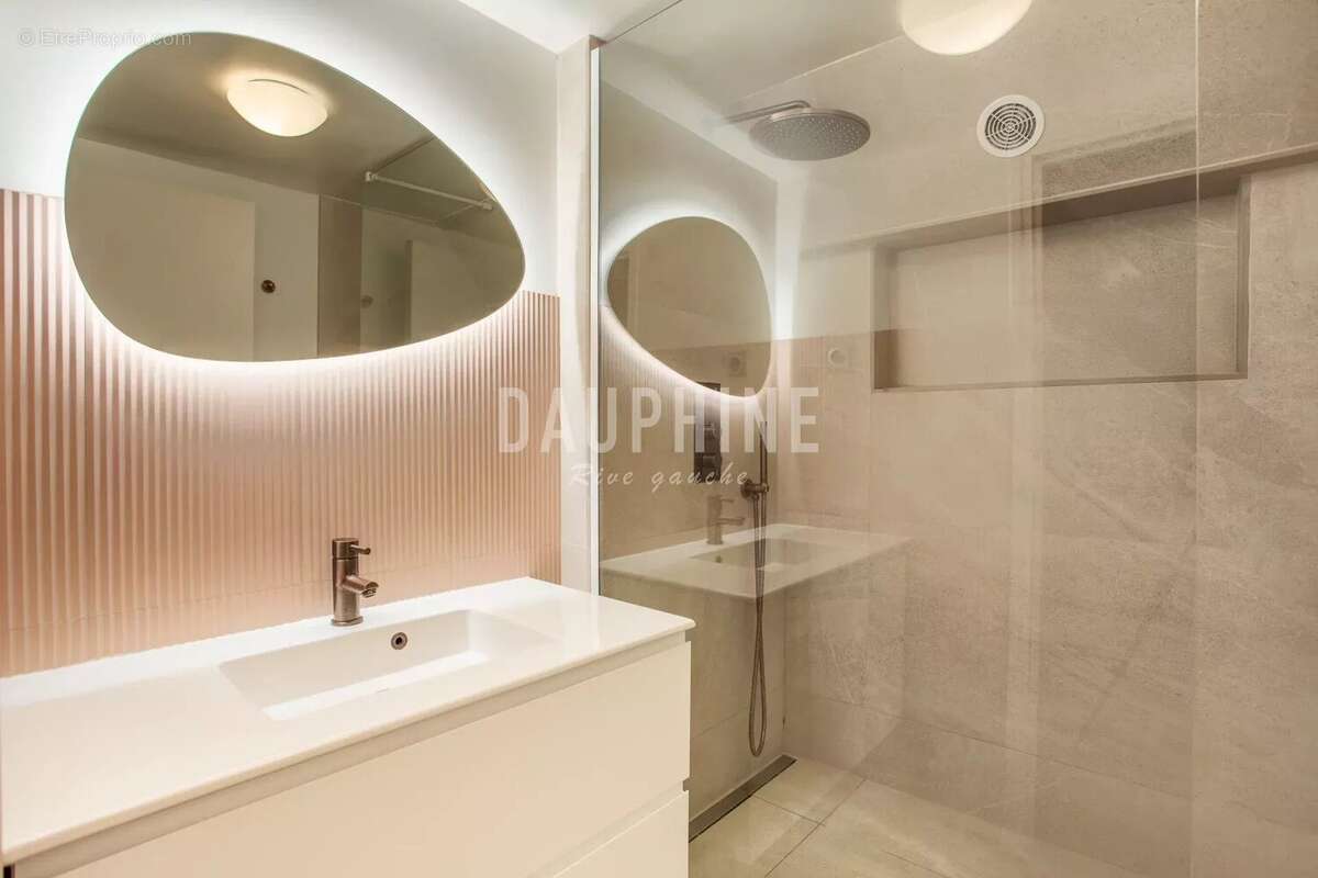 Appartement à PARIS-6E