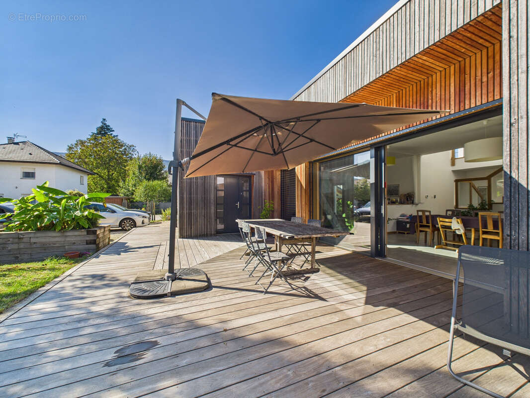 Maison à VIVIERS-DU-LAC