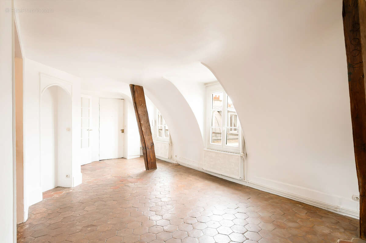 Appartement à PARIS-4E