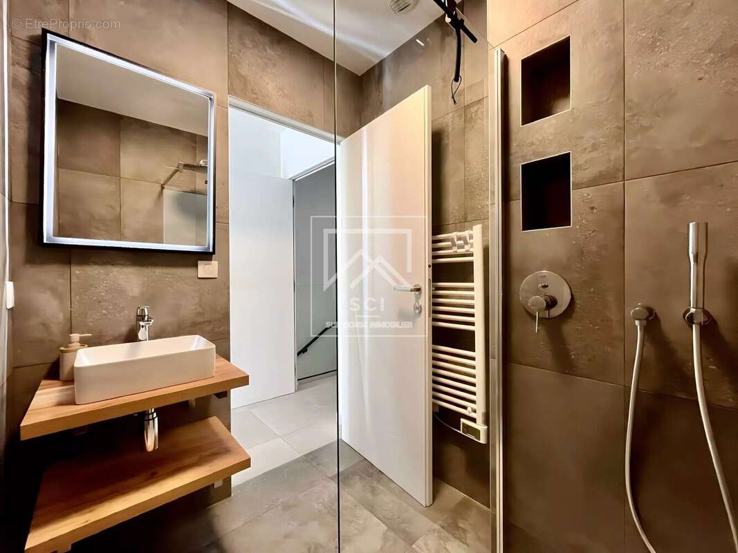 Appartement à LECCI