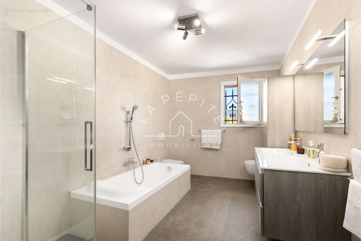 Maison à PEYMEINADE