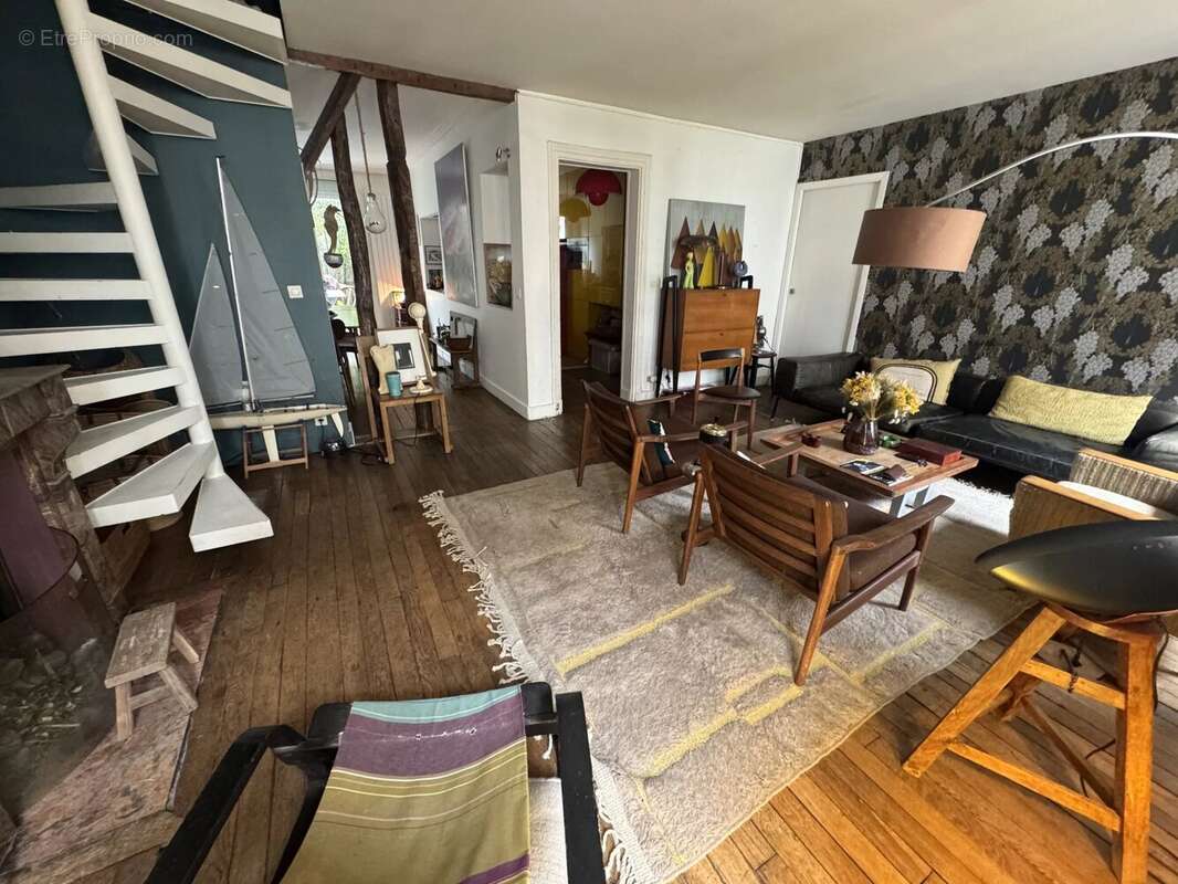 Appartement à PARIS-19E