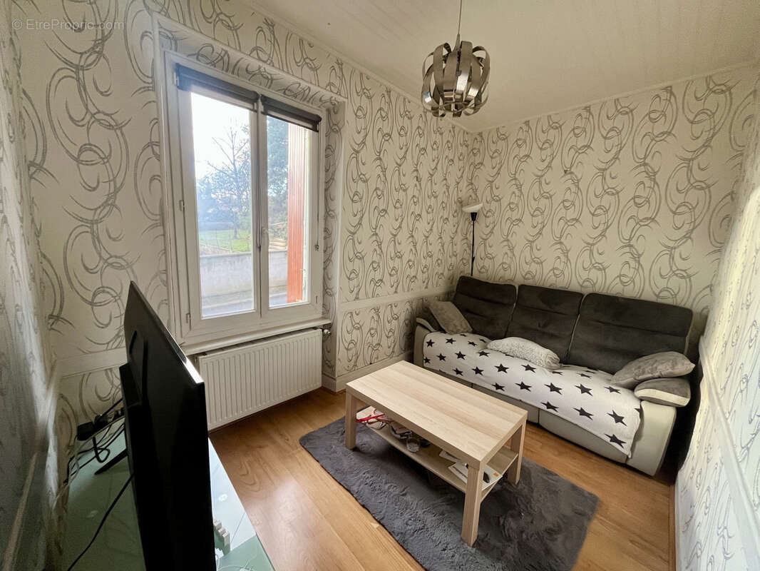 Maison à FRUGERES-LES-MINES