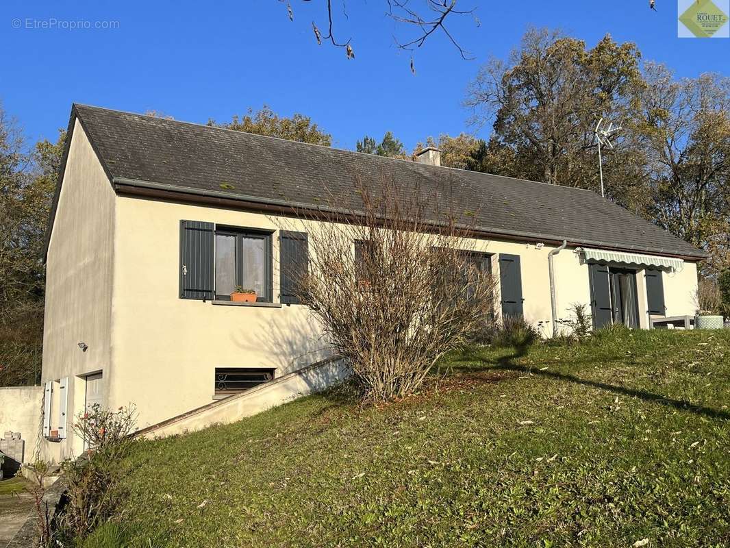 Maison à YZEURES-SUR-CREUSE