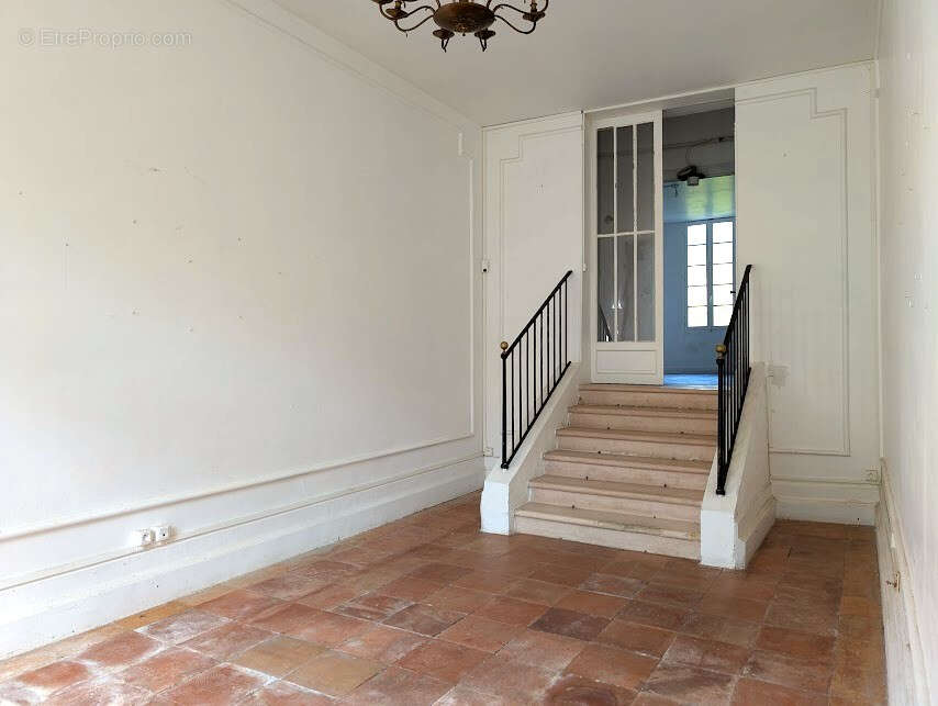 Maison à COUTRAS