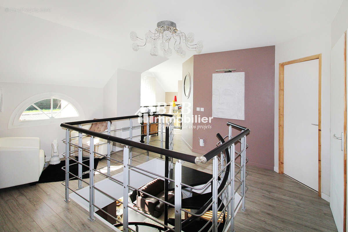 Maison à LE PERRAY-EN-YVELINES