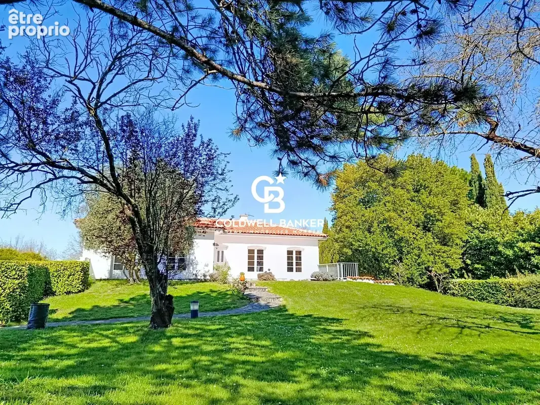 Maison à SAINTES