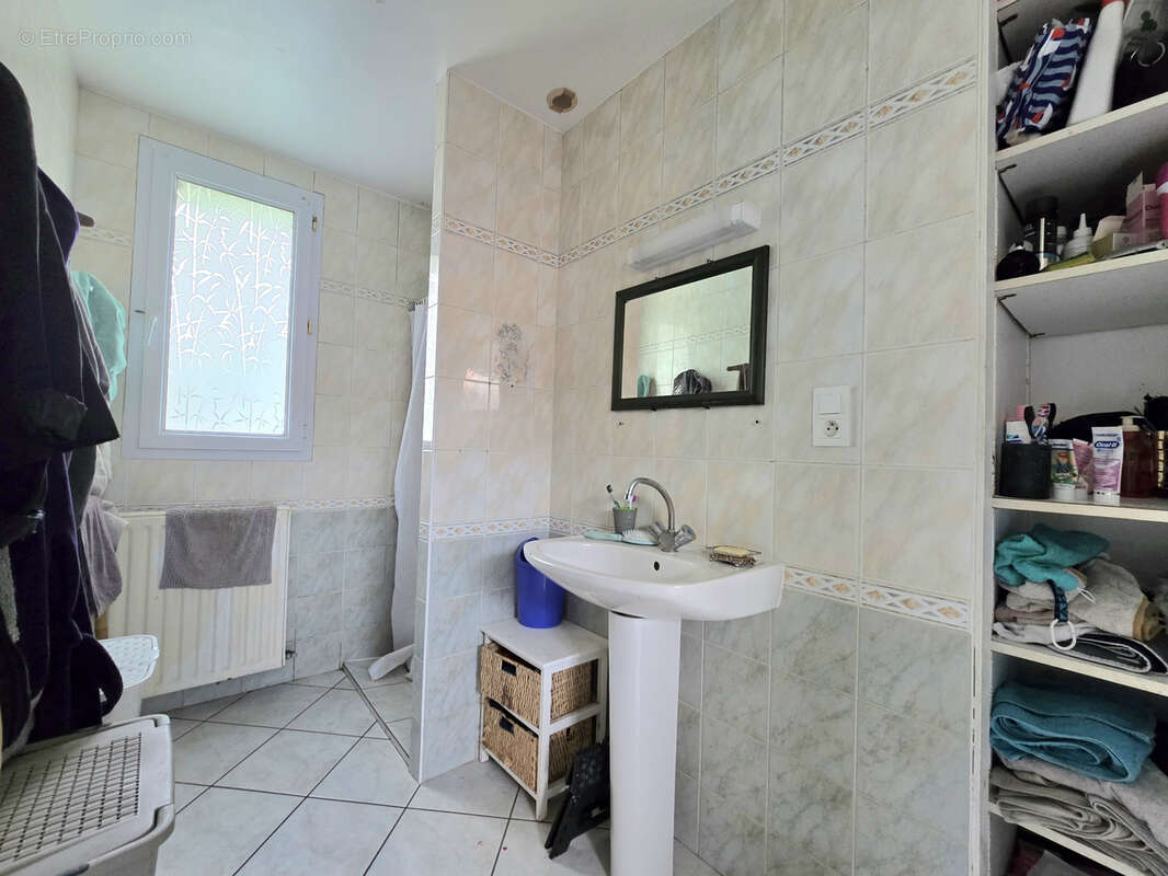 Maison à SAINT-CHRISTOPHE-LA-COUPERIE