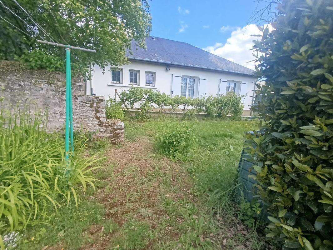 Maison à LOUE