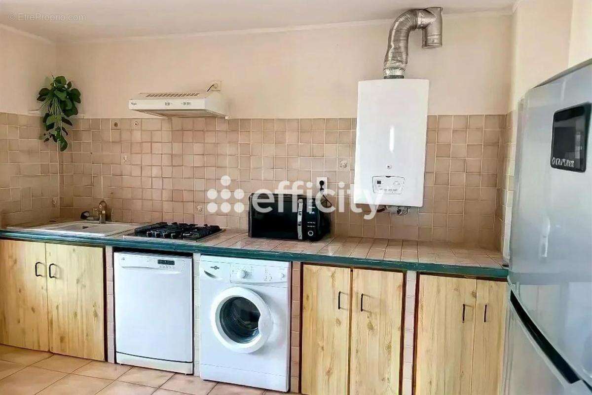 Appartement à LAMALOU-LES-BAINS