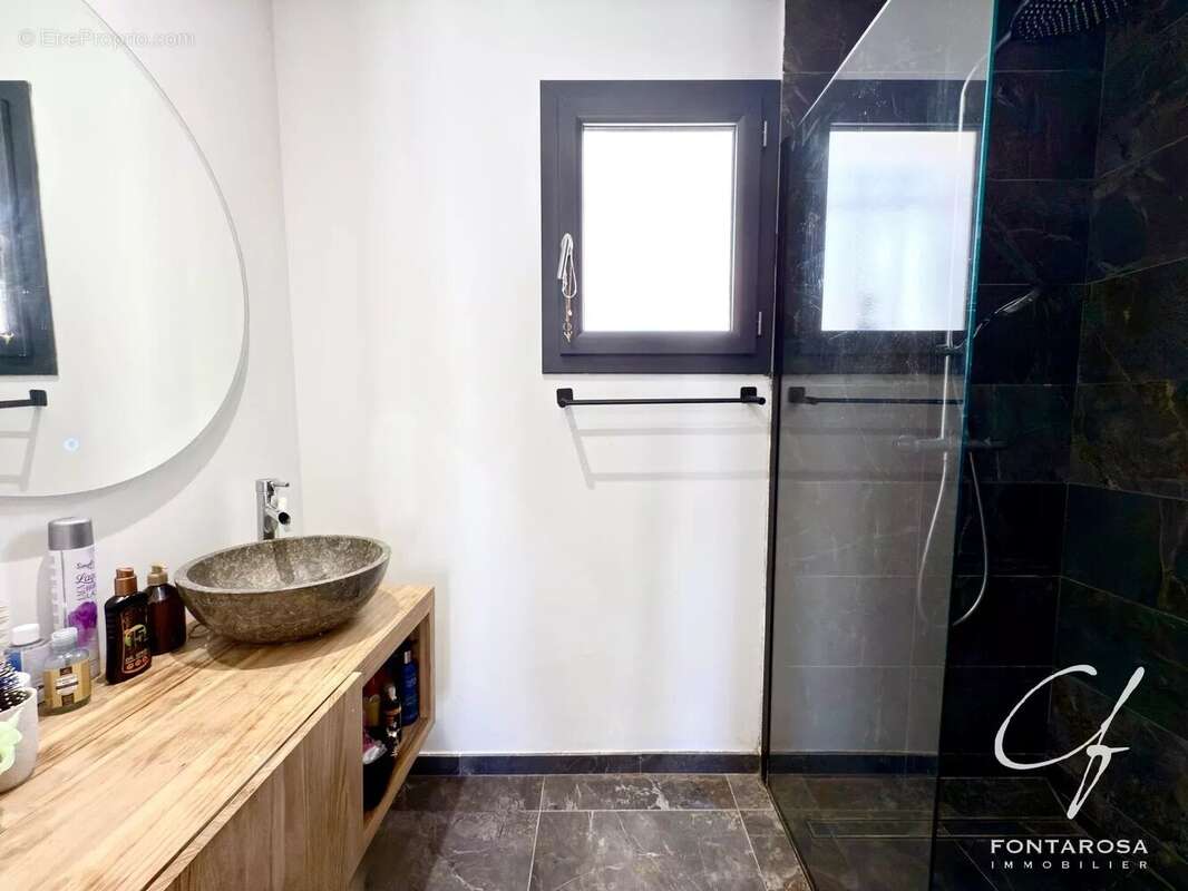 Maison à PUGET-SUR-ARGENS